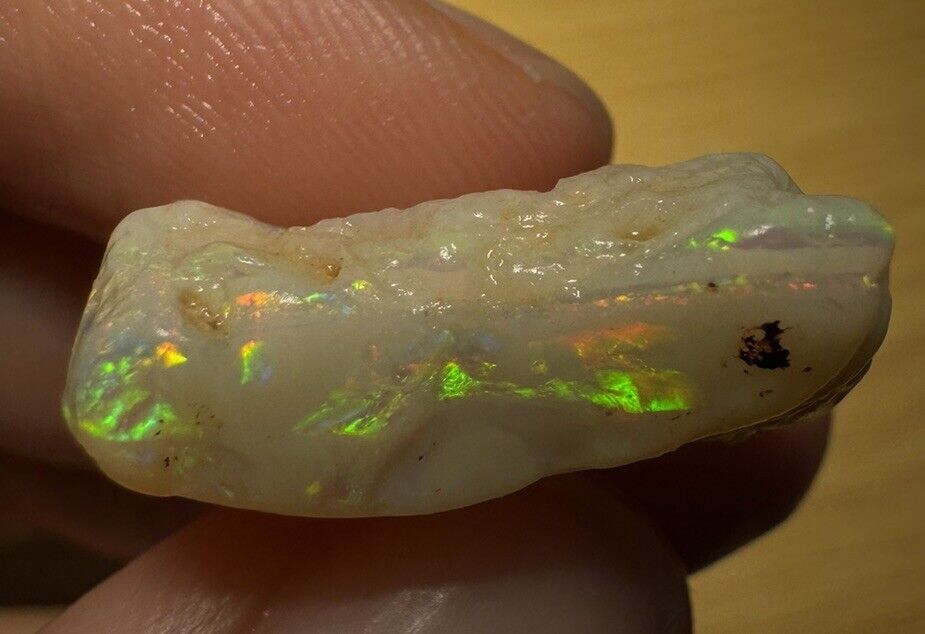 17.75 Carats Solid Rough Coober Pedy Opal Piece with Beautiful Colour B1
