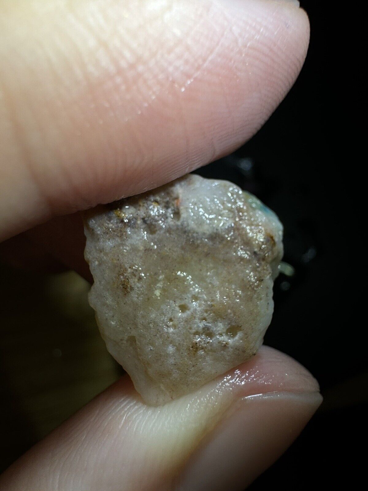 8.3 Carats Solid Rough Coober Pedy Opal Piece with Beautiful Colour MayT