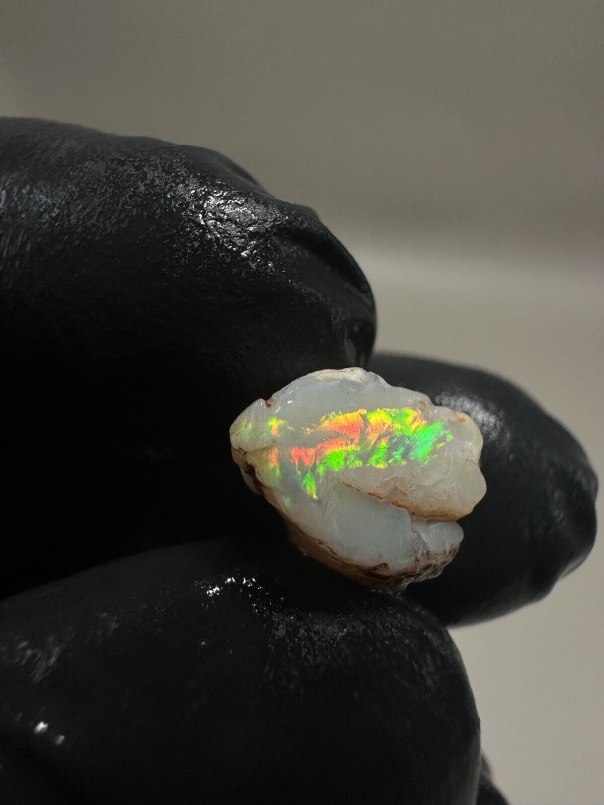 7.7Carats Solid Rough Coober Pedy Crystal Opal Shell Piece with Beautiful Colour