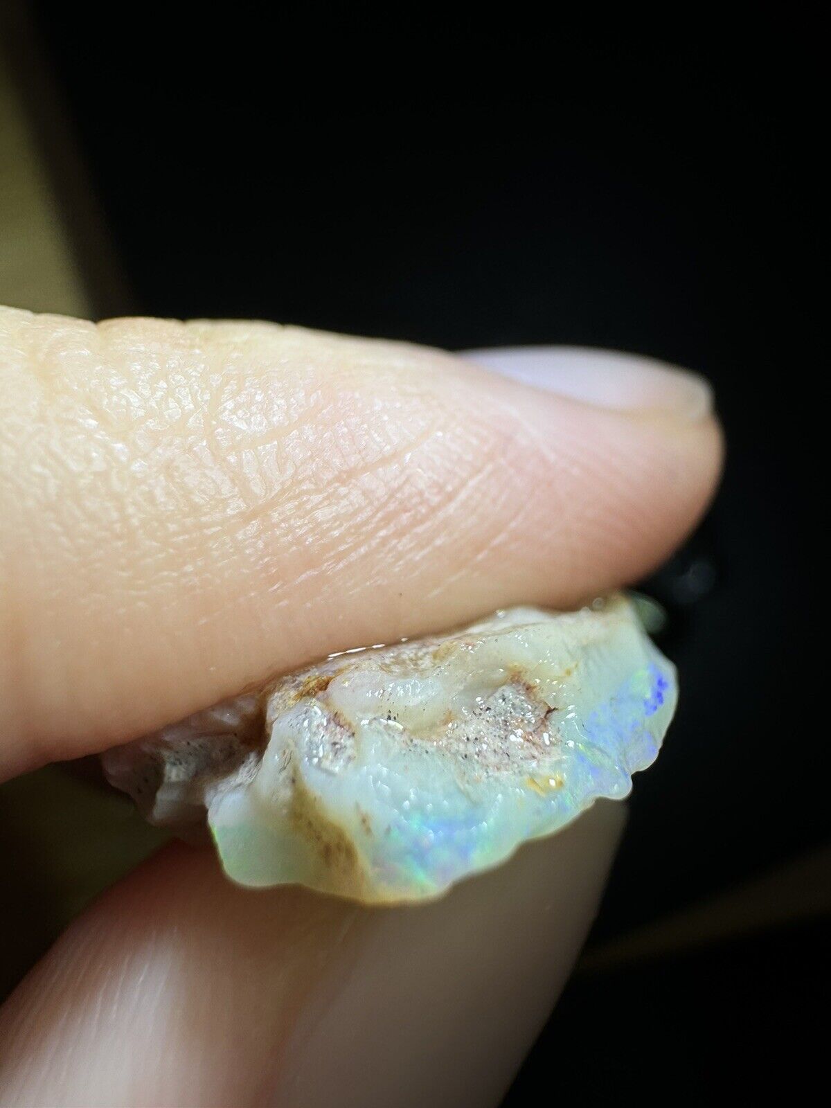 8.3 Carats Solid Rough Coober Pedy Opal Piece with Beautiful Colour MayT