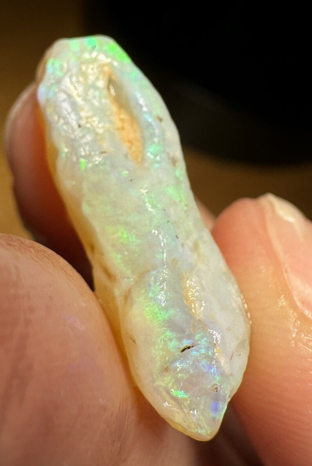 12.5 Carats Solid Rough Coober Pedy Opal Piece with Beautiful Colour B1 shell