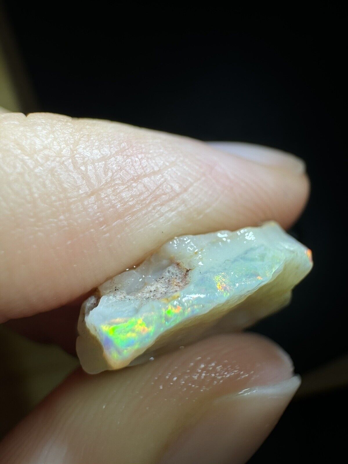 8.3 Carats Solid Rough Coober Pedy Opal Piece with Beautiful Colour MayT