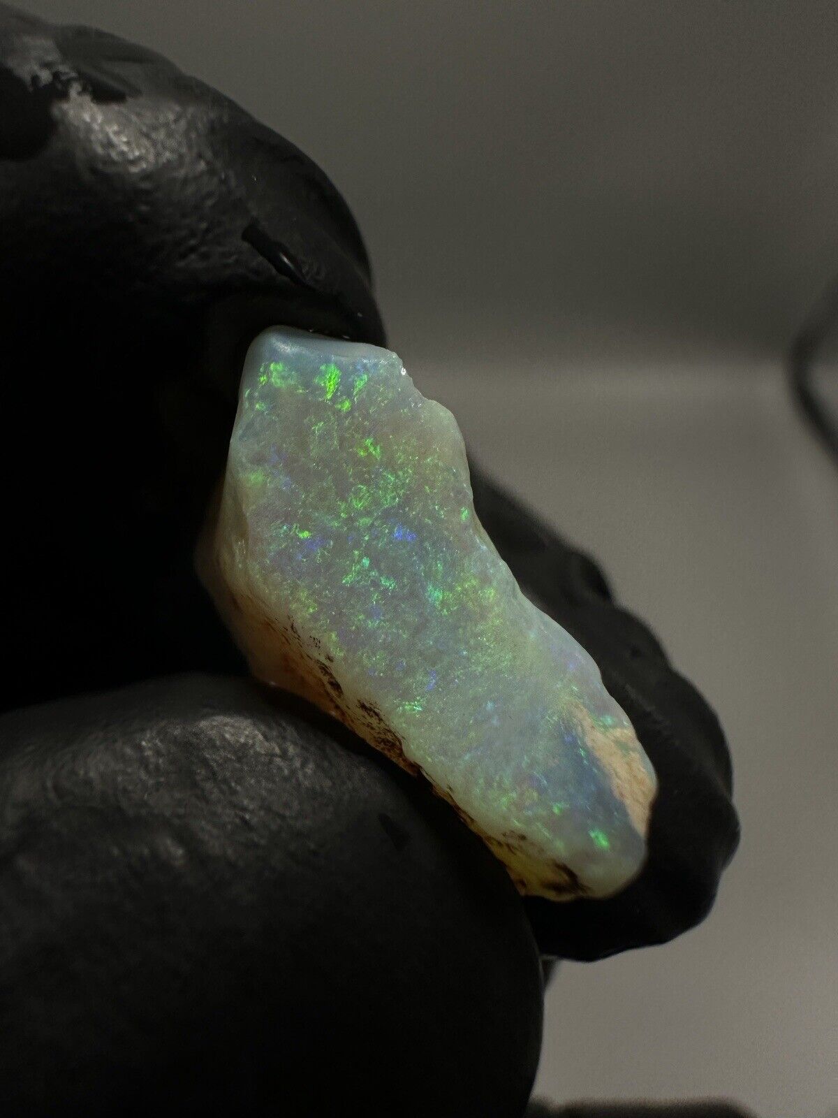 5.9Carats Solid Rough Coober Pedy Crystal Opal with Beautiful Blue Green Colours