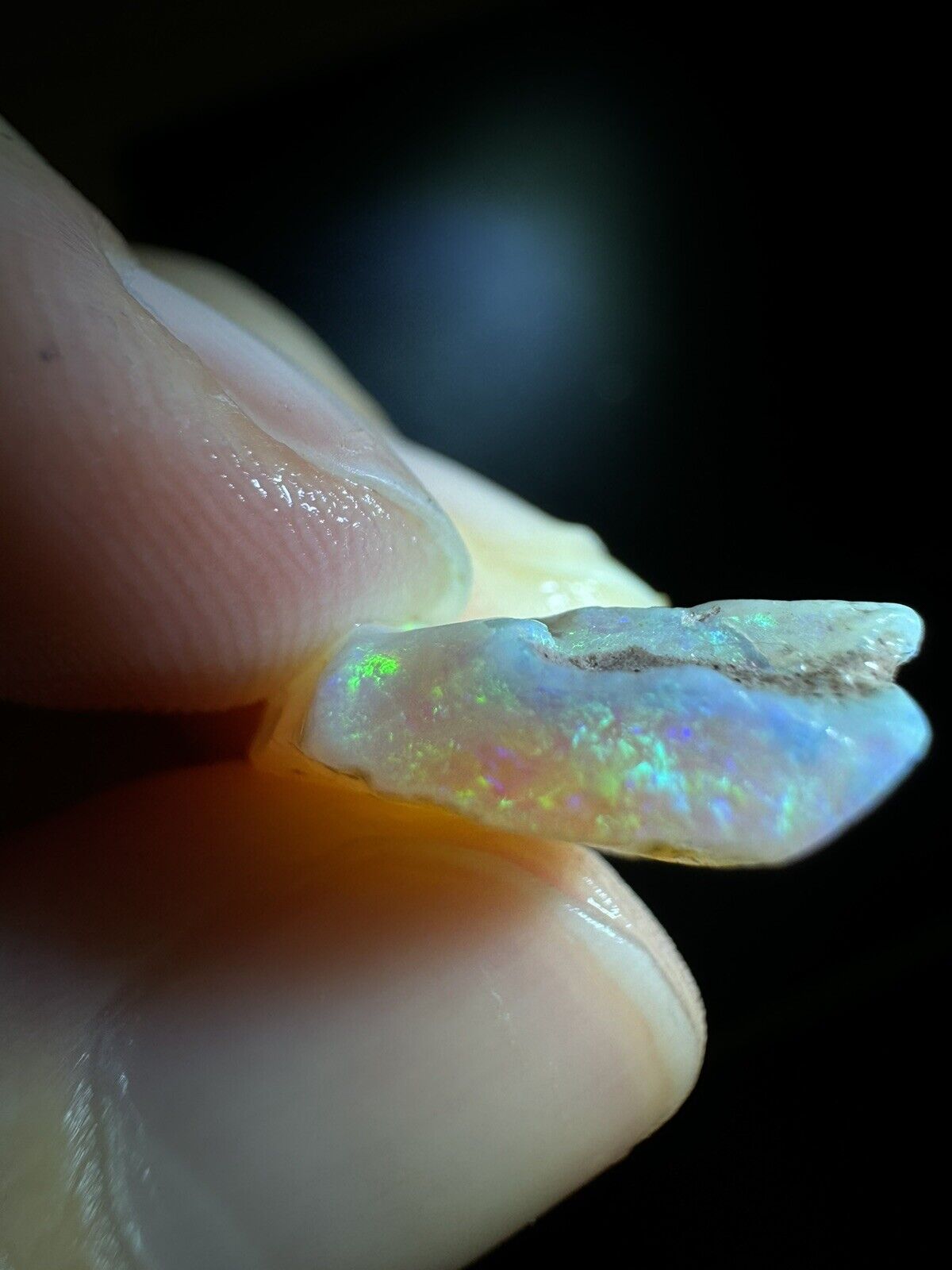4.6 Carats Solid Rough Coober Pedy Opal Piece with Beautiful Colour MayT