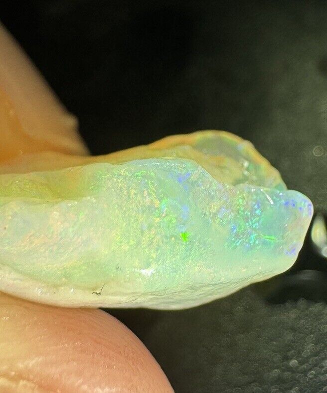 6.4 Carats Solid Rough Coober Pedy Opal Piece with Beautiful Colour B1
