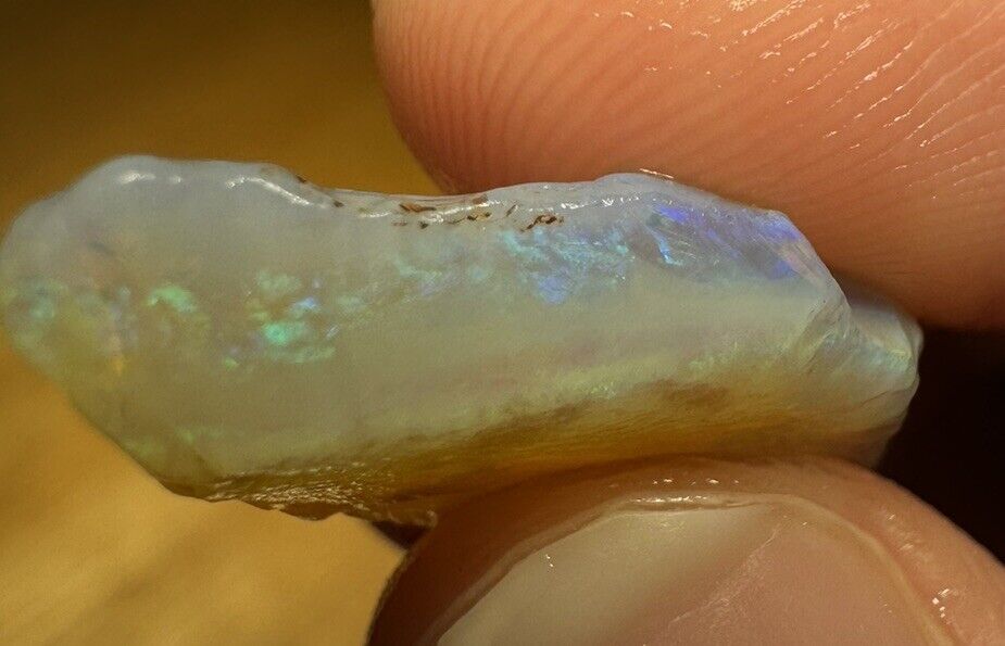 9.4 Carats Solid Rough Coober Pedy Opal Piece with Beautiful Colour B1