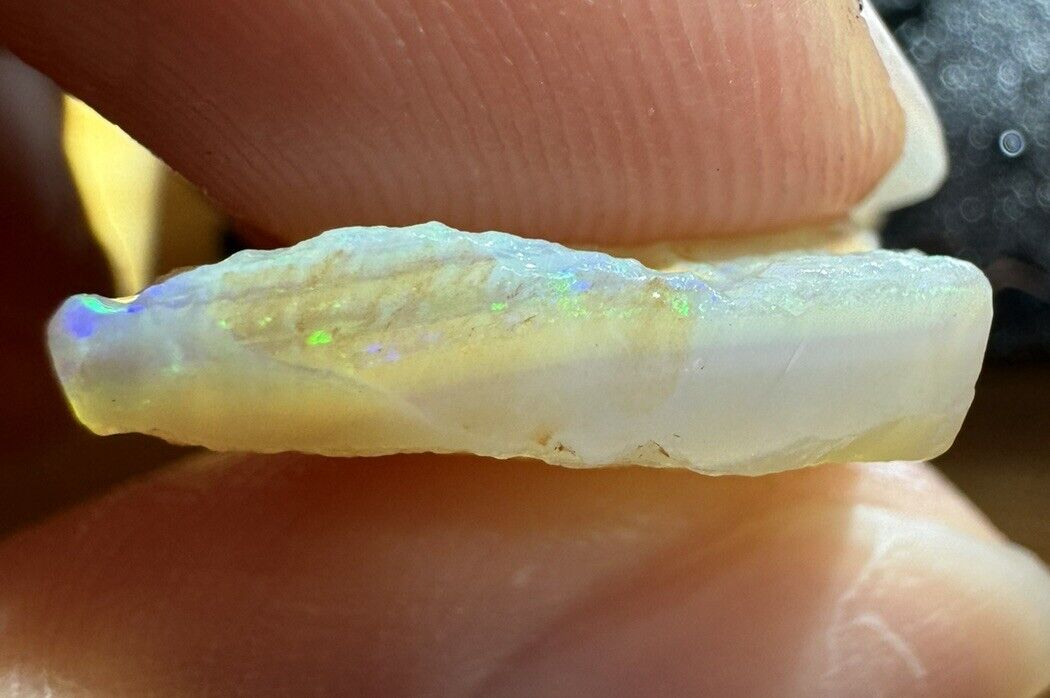 6 Carats Solid Rough Coober Pedy Opal Piece with Beautiful Colour