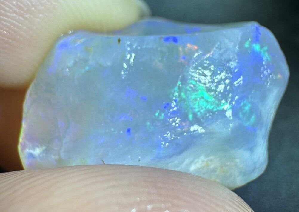 16.5 Carats Solid Rough Coober Pedy Opal Piece with Beautiful Colour