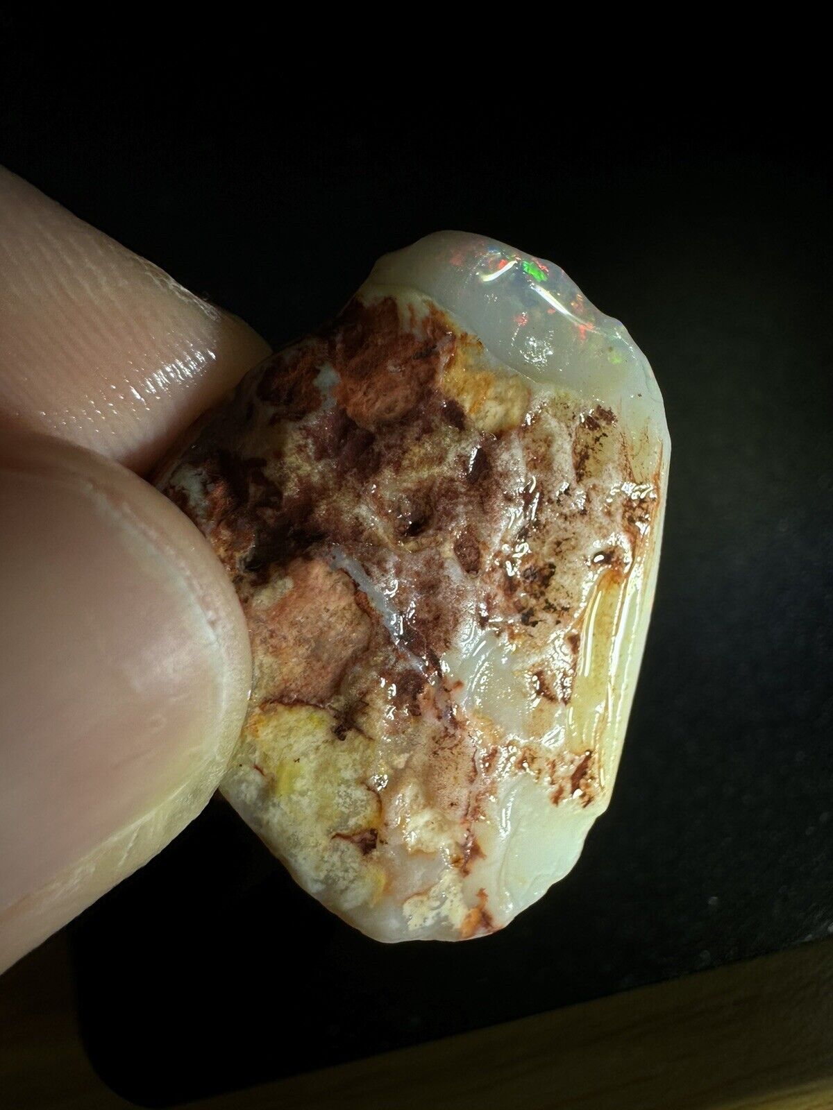 22.3 Carats Solid Rough Coober Pedy Opal Piece with Beautiful Colour B1