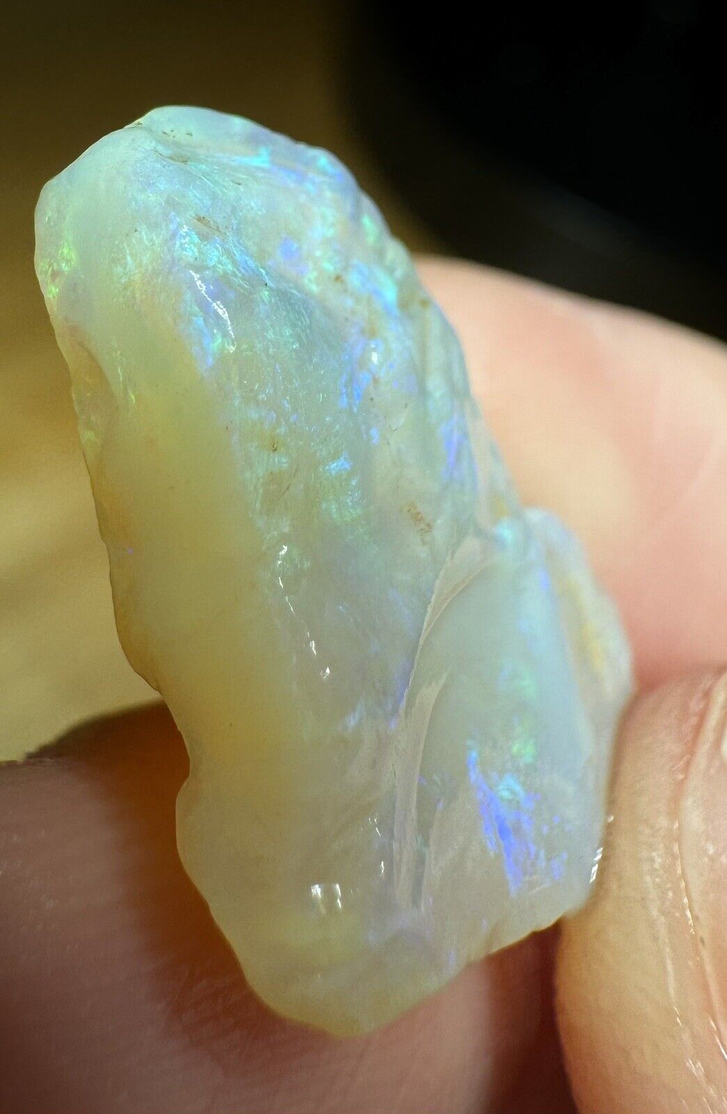 12.5 Carats Solid Rough Coober Pedy Opal Piece with Beautiful Colour B1 shell
