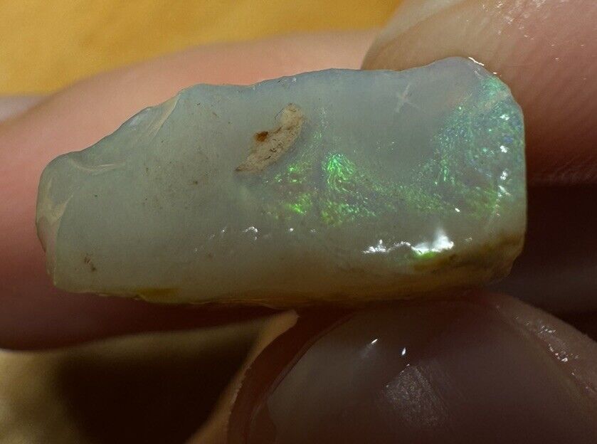 10.5 Carats Solid Rough Coober Pedy Opal Piece with Beautiful Colour B1 shell