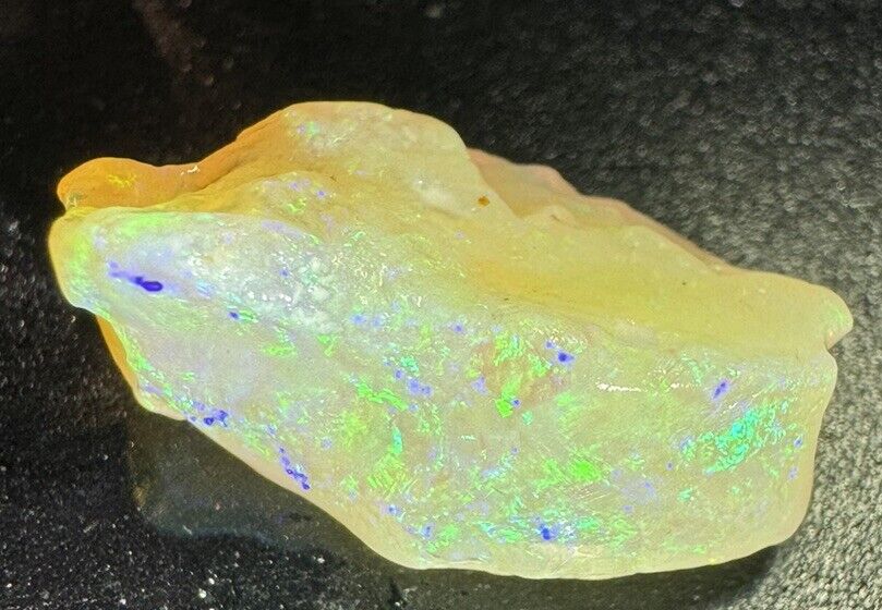6.4 Carats Solid Rough Coober Pedy Opal Piece with Beautiful Colour B1