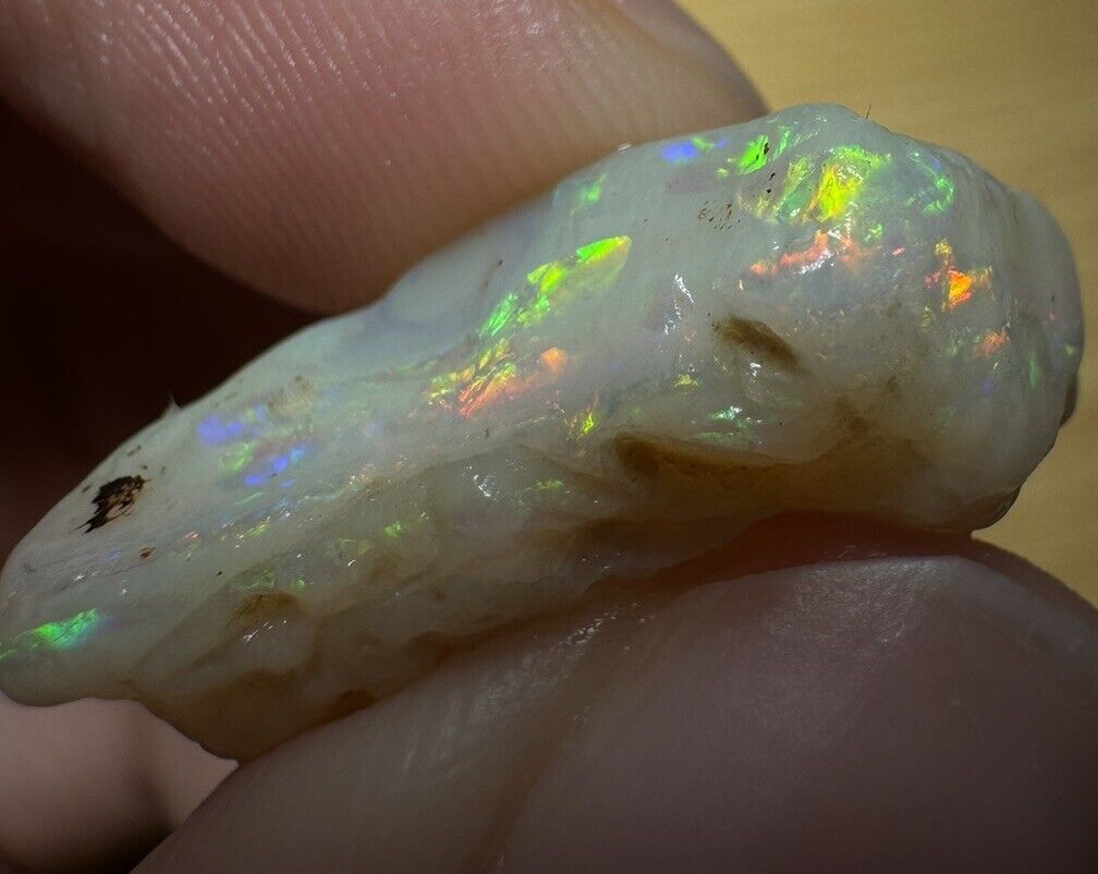 17.75 Carats Solid Rough Coober Pedy Opal Piece with Beautiful Colour B1