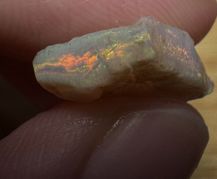 7.1 Carats Solid Rough Coober Pedy Opal Piece with Beautiful Colour B1
