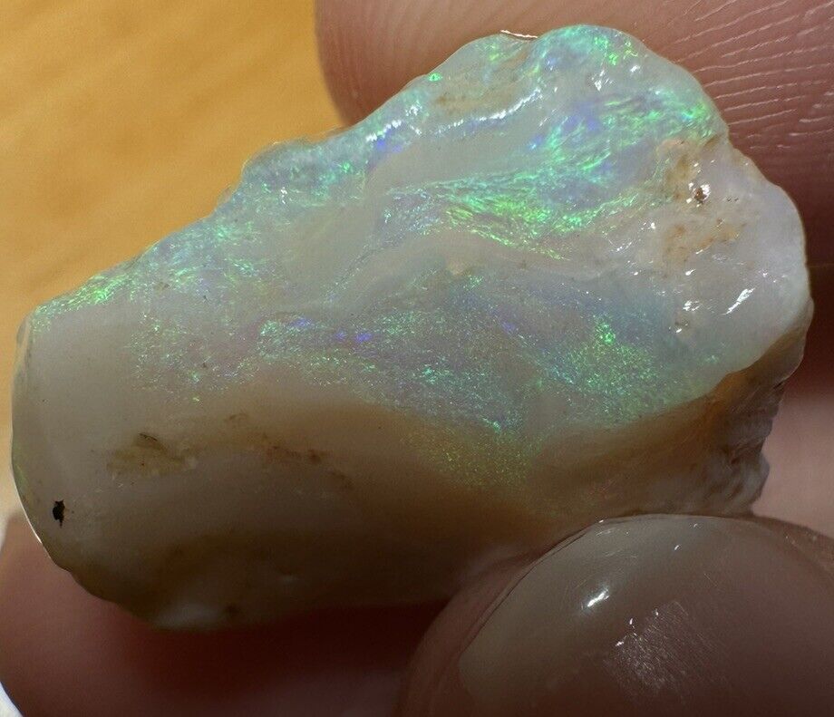 15.8 Carats Solid Rough Coober Pedy Opal Piece with Beautiful Colour B1 shell