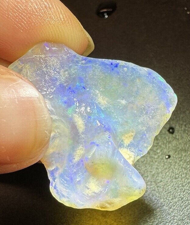 18.3 Carats Solid Rough Coober Pedy Opal Piece with Beautiful Colour,scallop