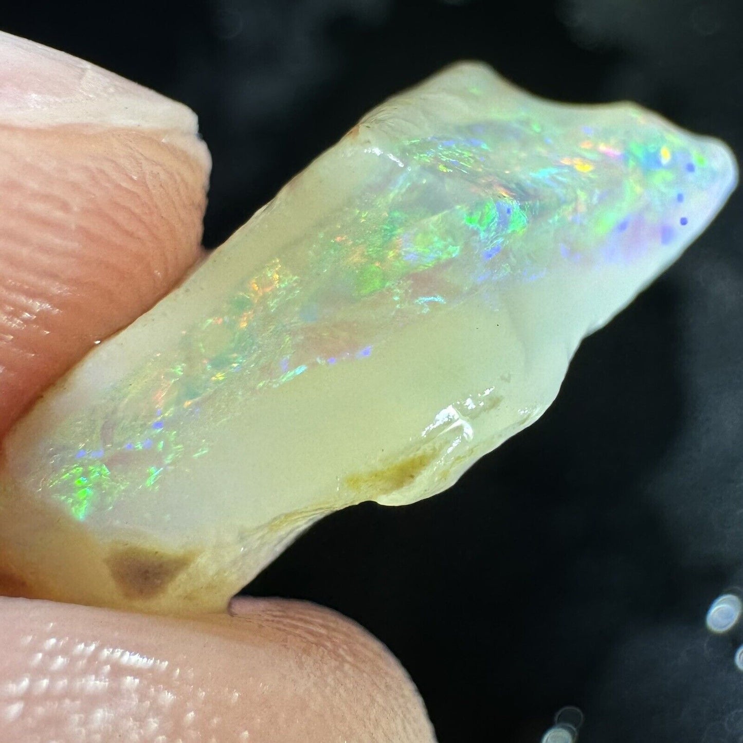 7.15 Carats Solid Rough Coober Pedy Opal Piece with Beautiful Colour B1