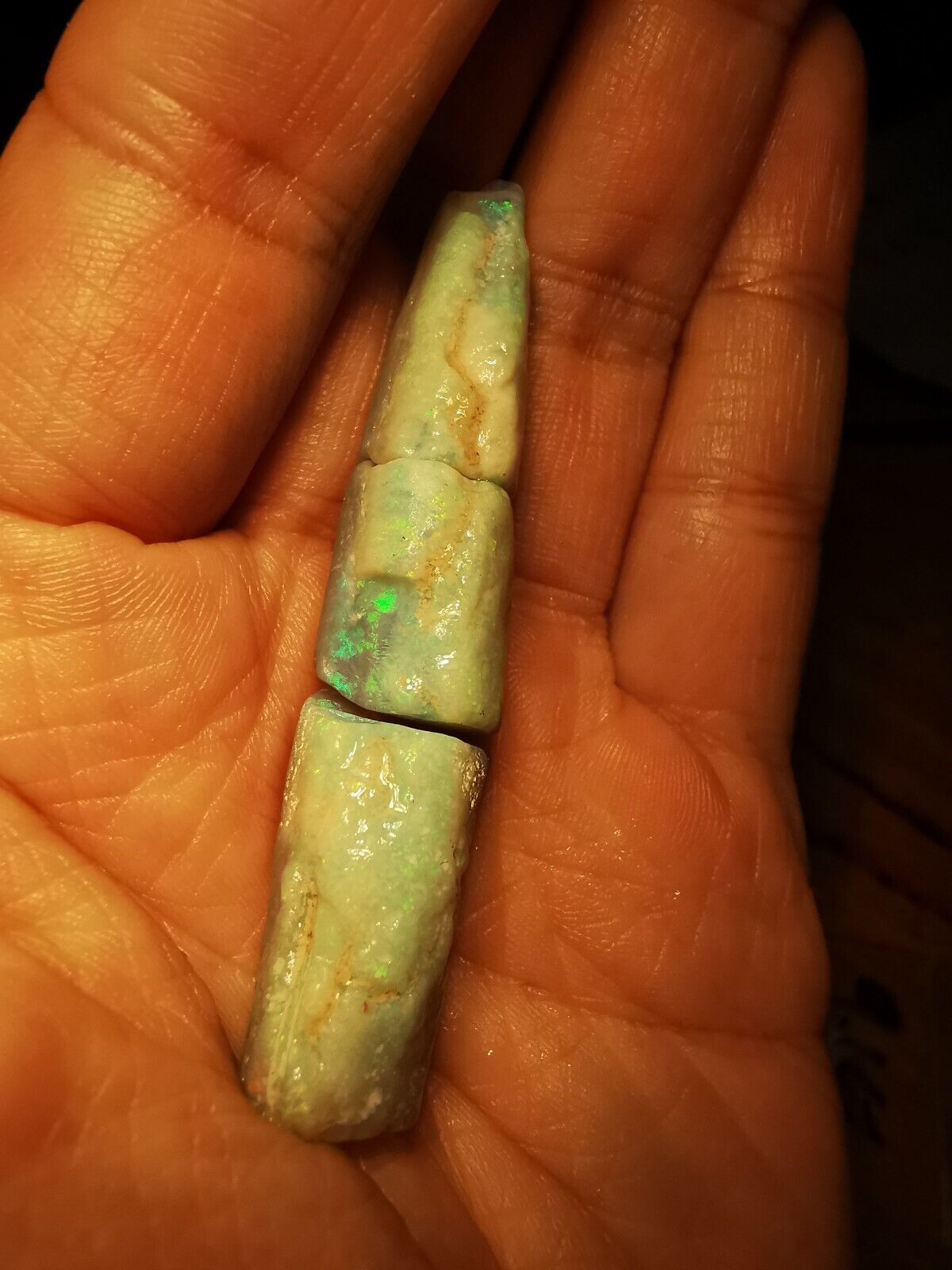 Coober Pedy Opal rough pipe 66ct with Beautiful Colour B1