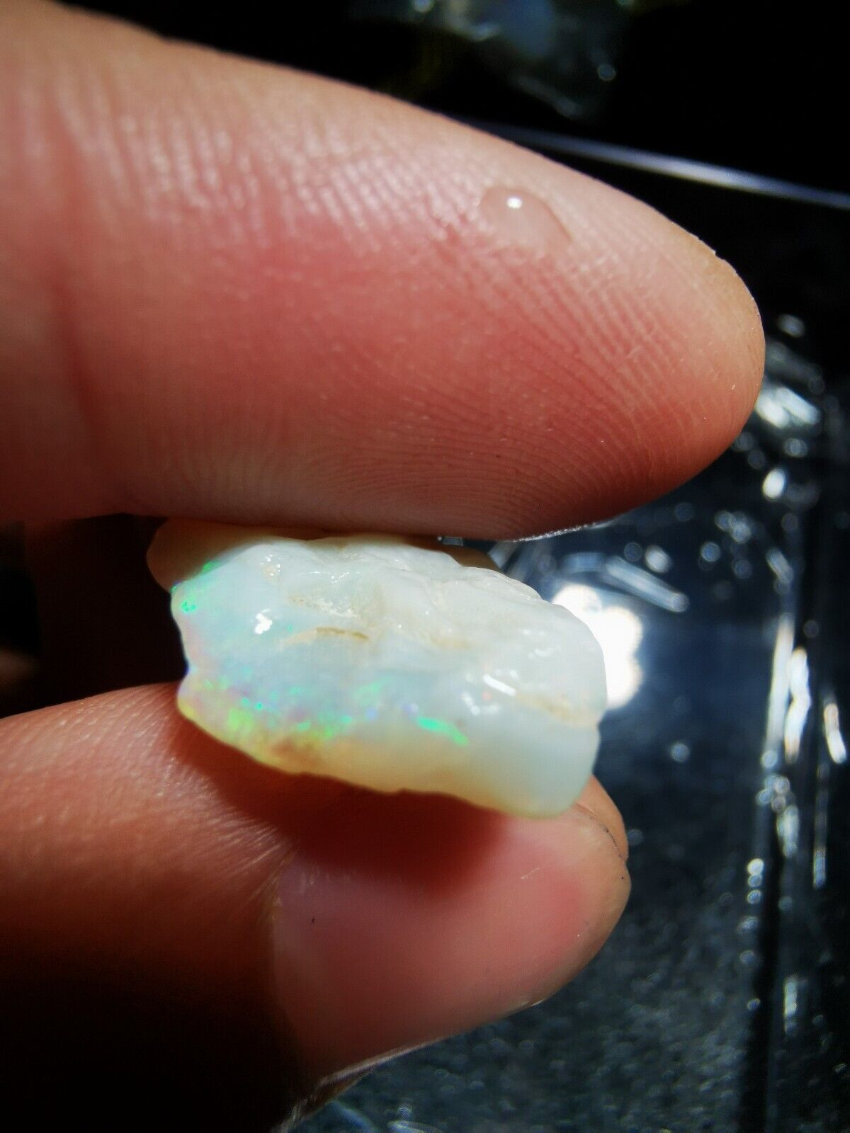 9.65Carats Solid Rough Coober Pedy Opal shell with Beautiful Colour