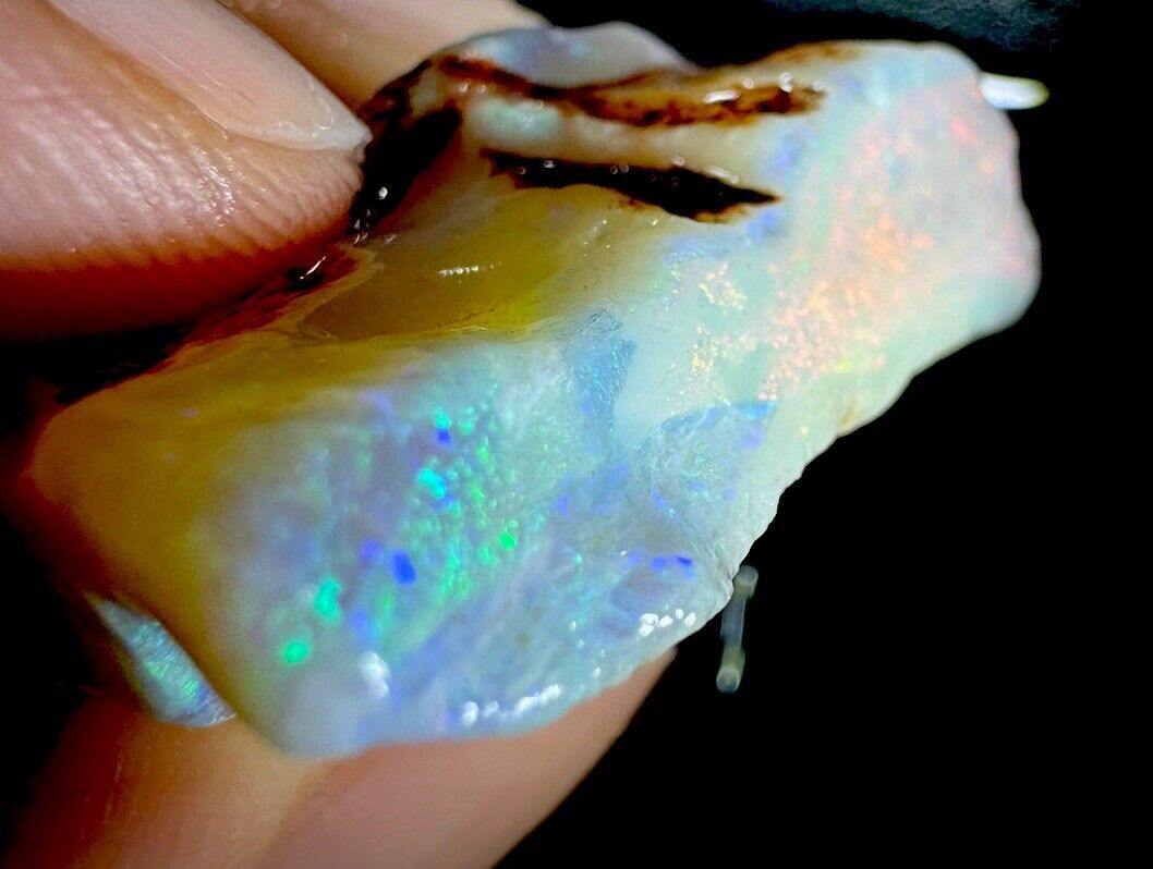 63.5 Carats Solid Rough Coober Pedy Opal Piece with Beautiful Colour B1