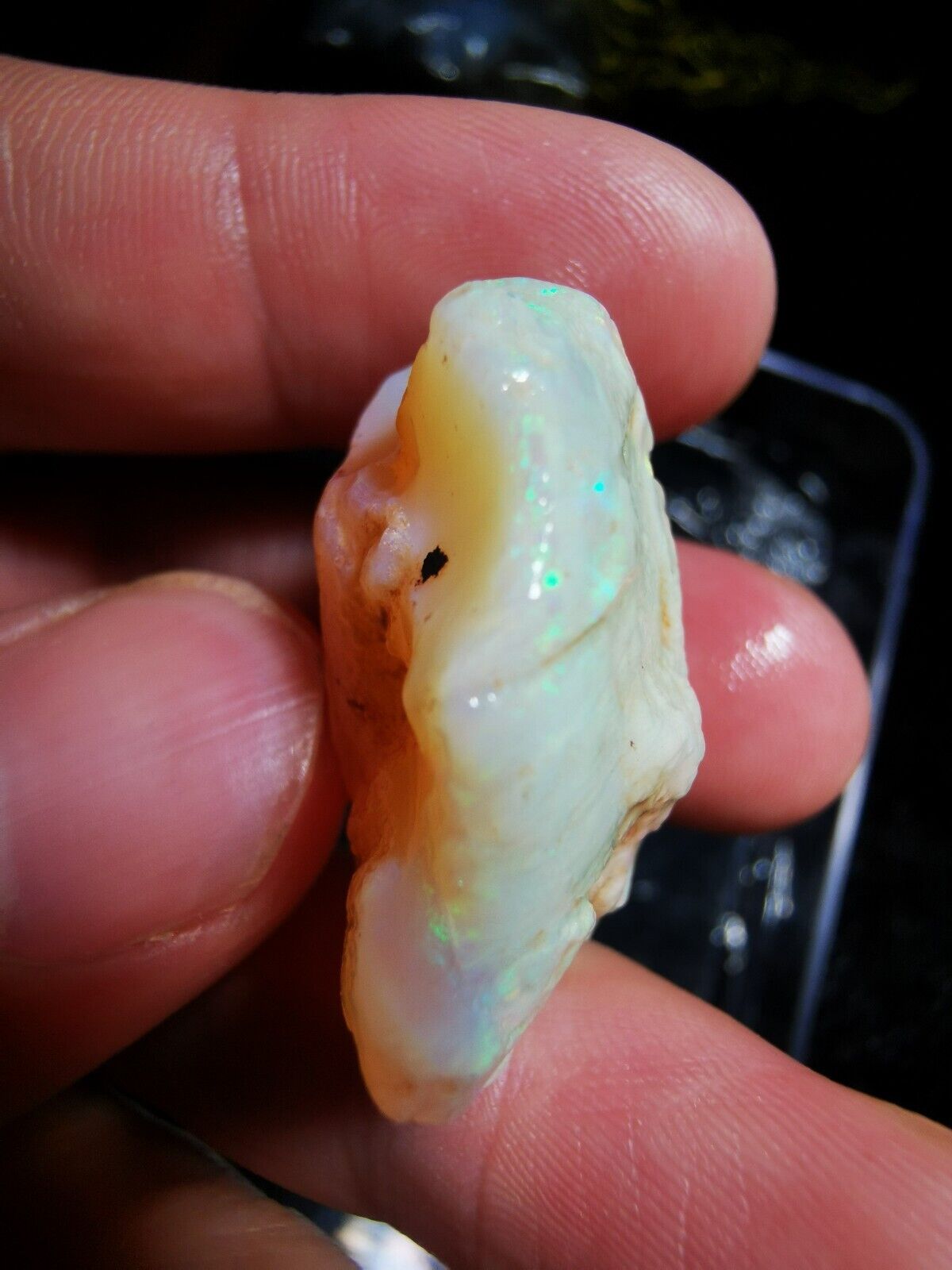 53.1 Carats Solid Rough Coober Pedy Opal shell with Beautiful Colour