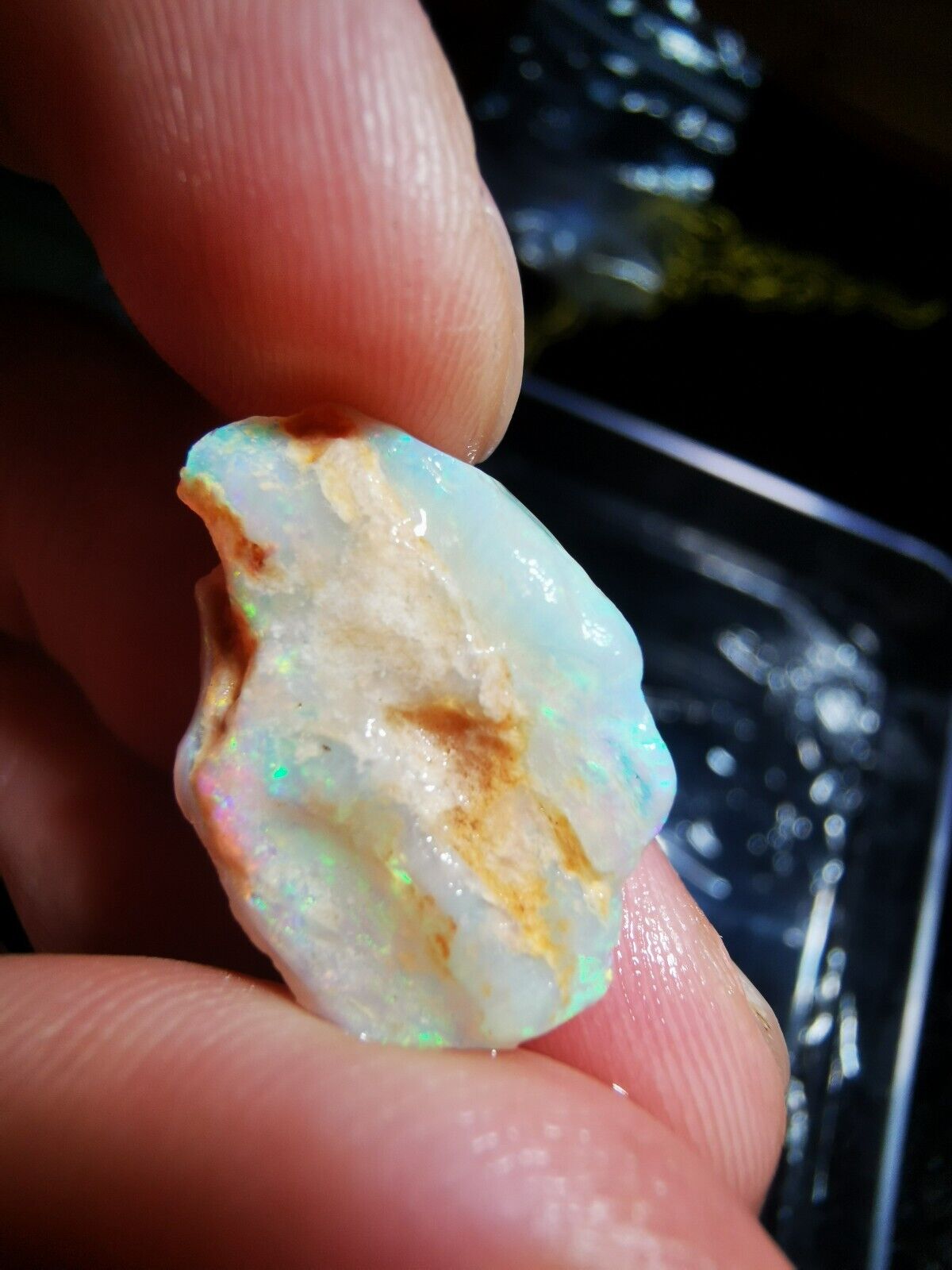 10.1 Carats Solid Rough Coober Pedy Opal shell with Beautiful Colour