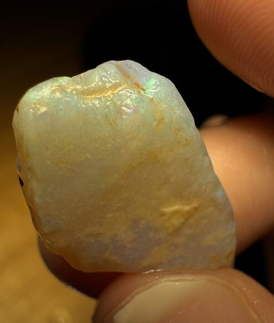 9.4 Carats Solid Rough Coober Pedy Opal Piece with Beautiful Colour B1