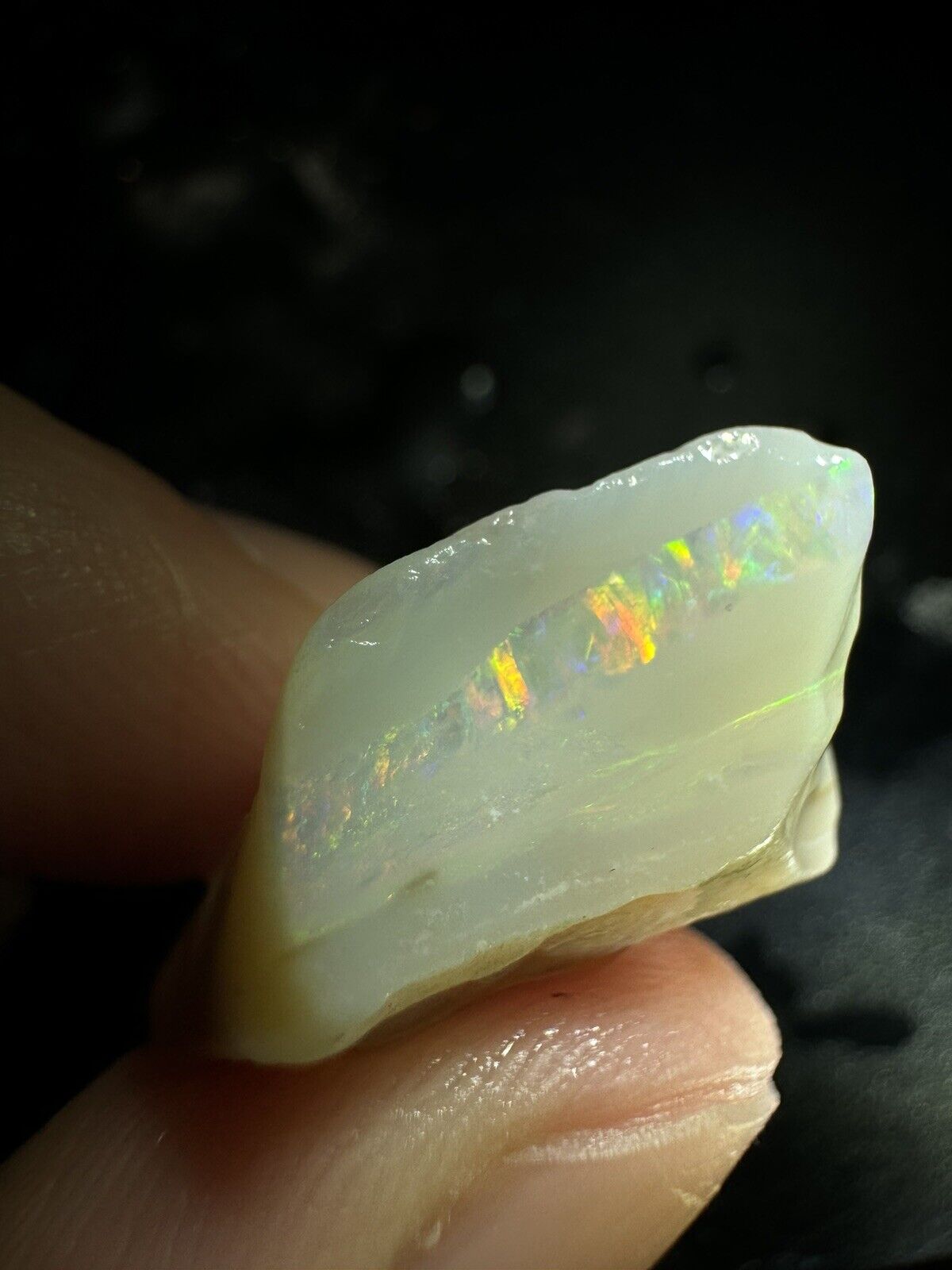 15 Carats Solid Rough Coober Pedy Opal Piece with Beautiful Colour B1