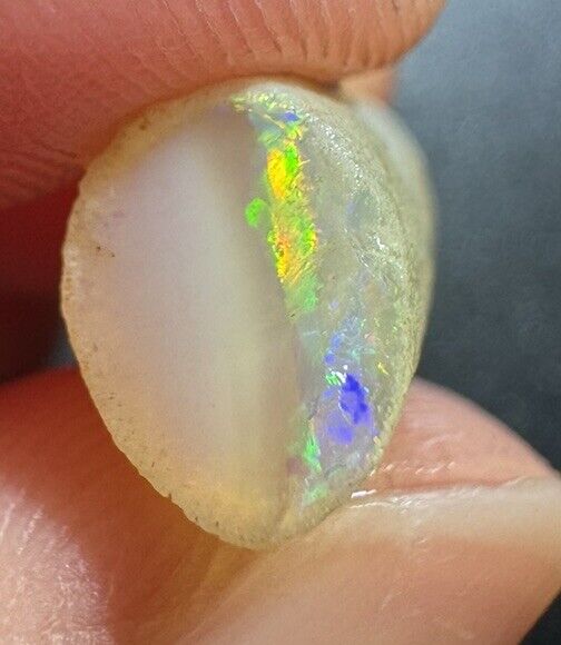 4.7 Carats Solid Rough Coober Pedy Opal Piece with Beautiful Colour