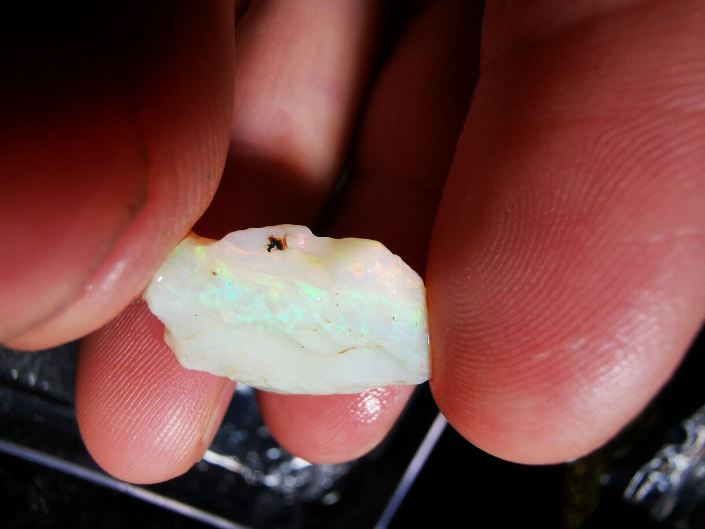 12.5 Carats Solid Rough Coober Pedy Opal shell with Beautiful Colour
