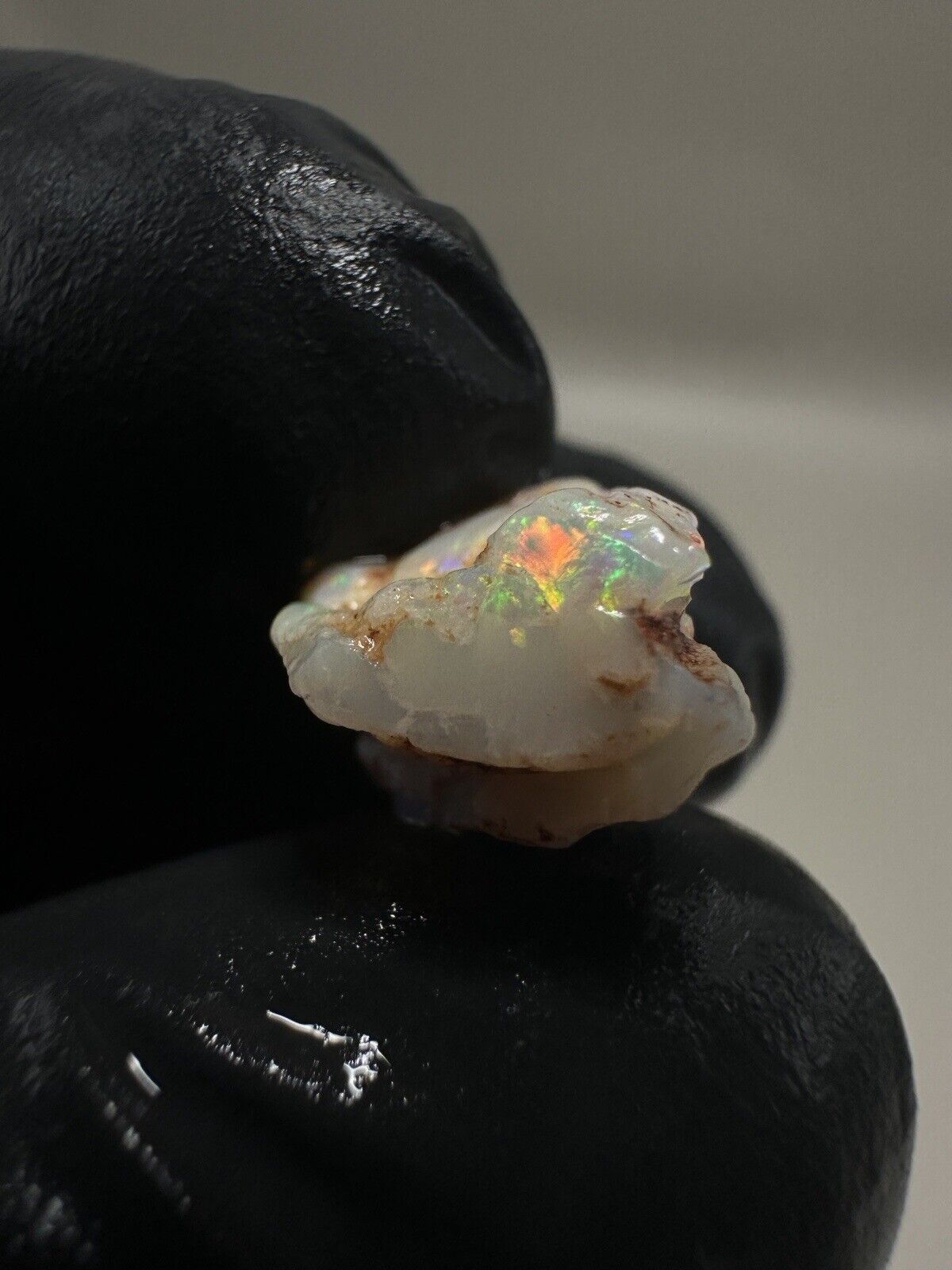 7.7Carats Solid Rough Coober Pedy Crystal Opal Shell Piece with Beautiful Colour
