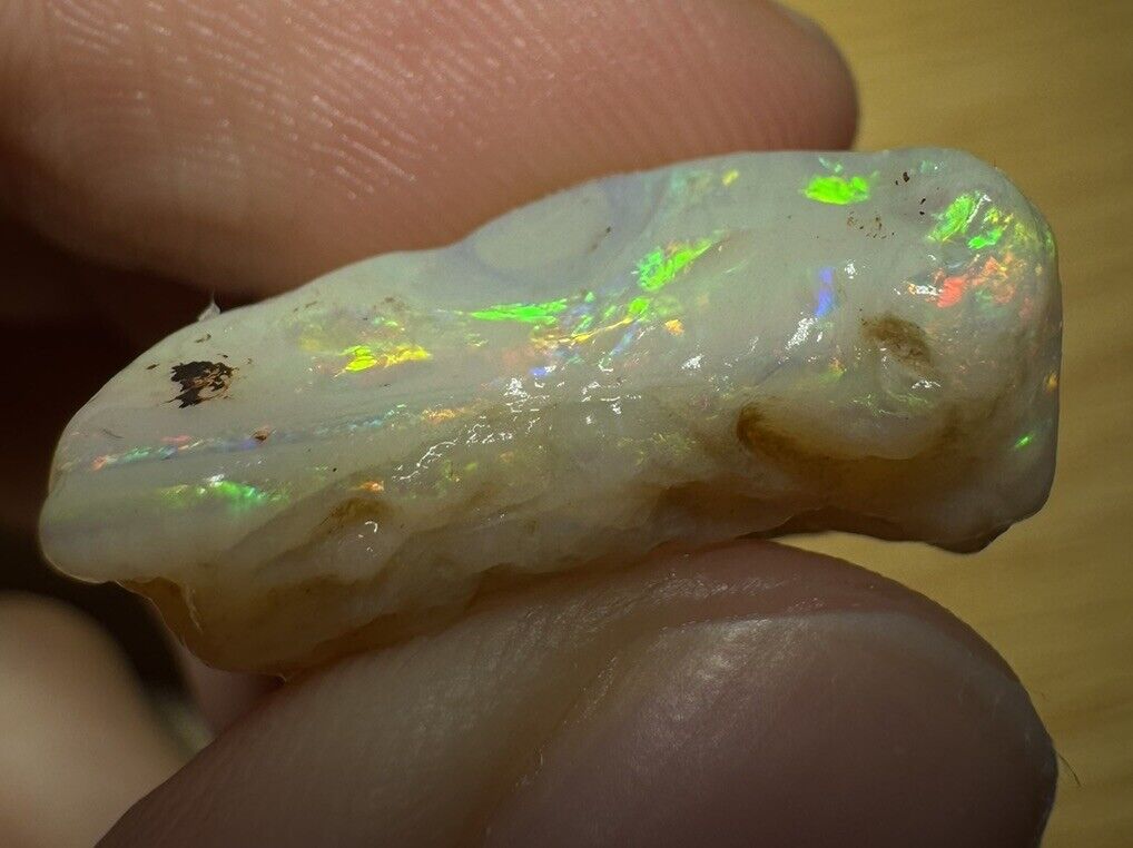 17.75 Carats Solid Rough Coober Pedy Opal Piece with Beautiful Colour B1
