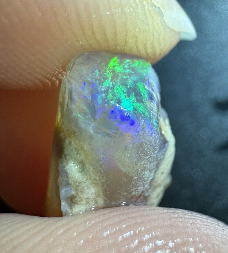 5 Carats Solid Rough Coober Pedy Opal Piece with Beautiful Colour pipe