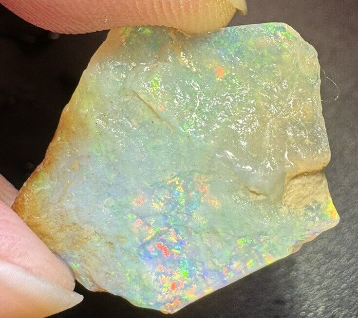 7.15 Carats Solid Rough Coober Pedy Opal Piece with Beautiful Colour