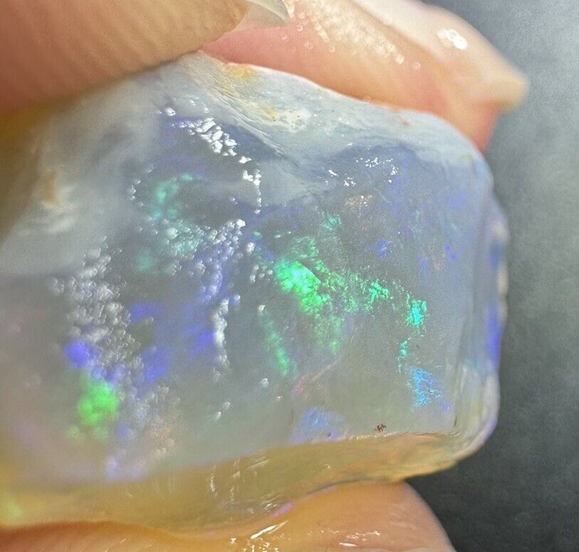 16.5 Carats Solid Rough Coober Pedy Opal Piece with Beautiful Colour