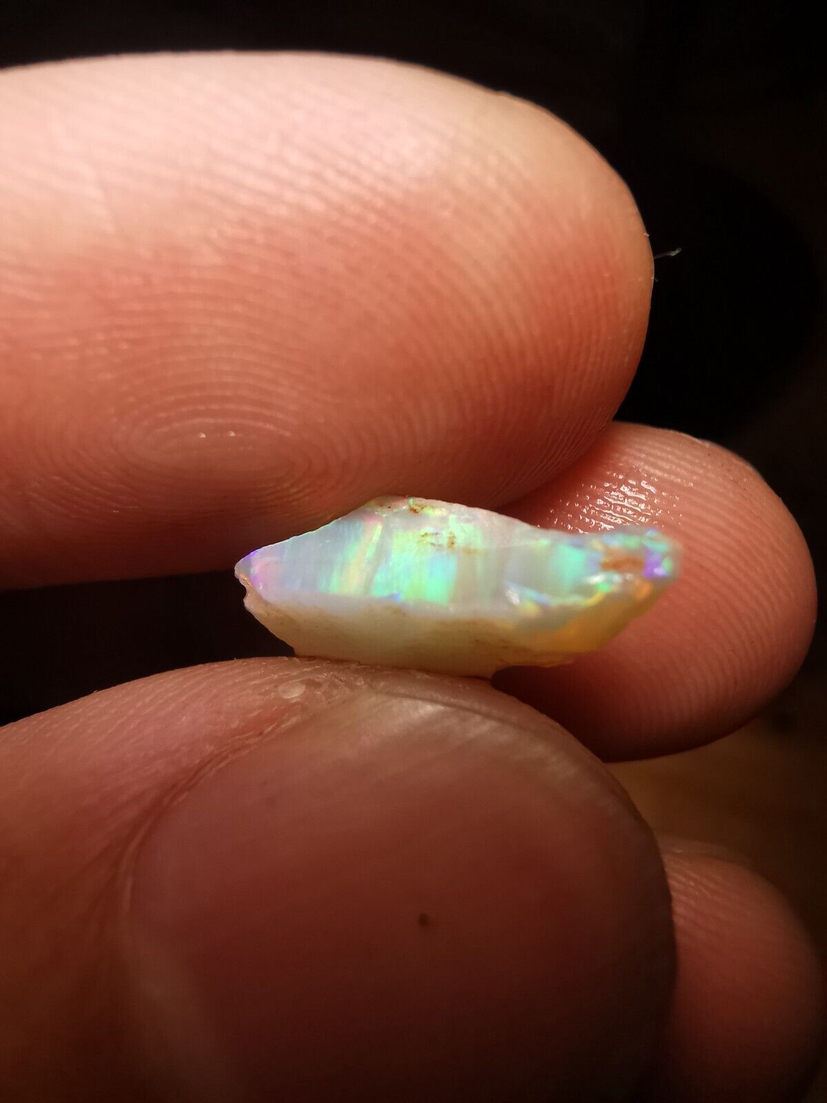 2.7Carats Solid Rough Coober Pedy Opal with Beautiful Colour