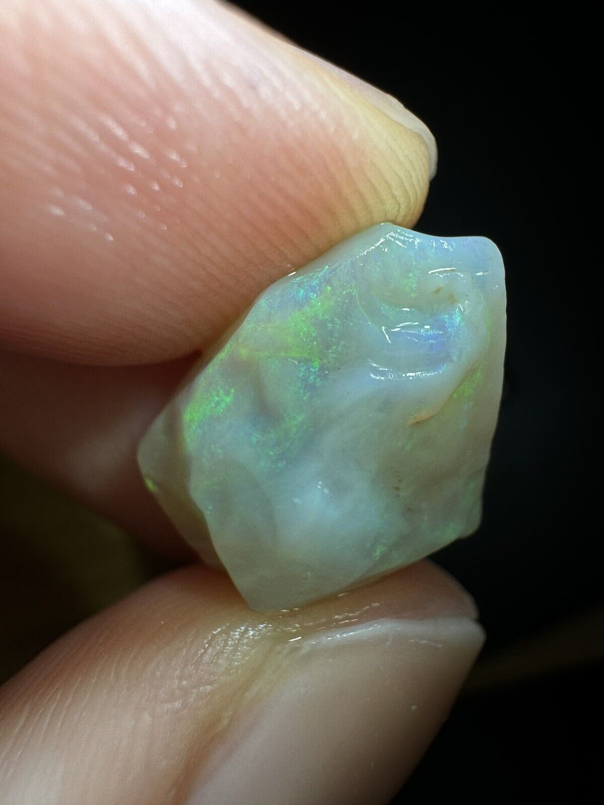 5.4 Carats Solid Rough Coober Pedy Opal Piece with Beautiful Colour May T