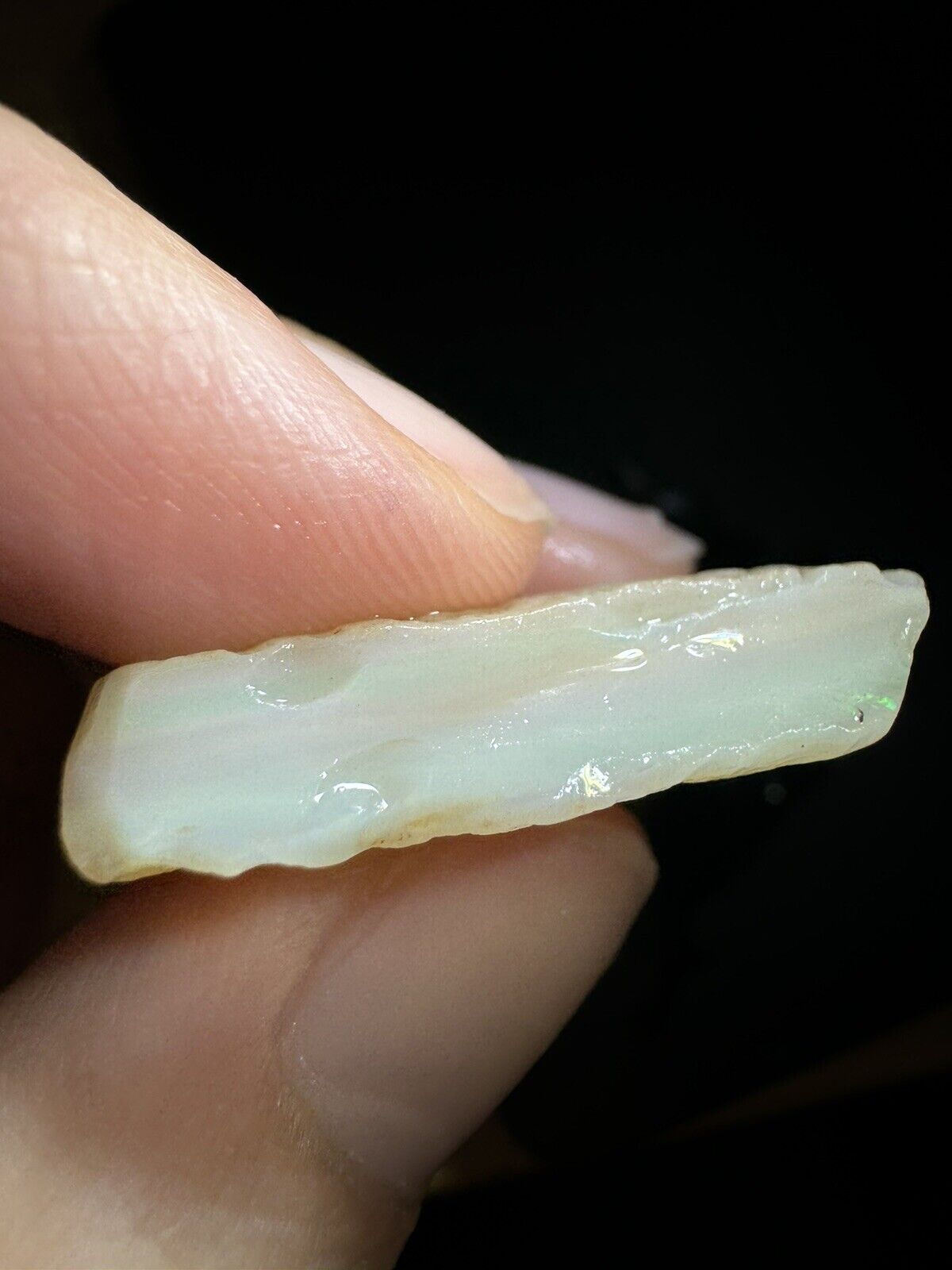 16.5 Carats Solid Rough Coober Pedy Opal Piece with Beautiful Colour