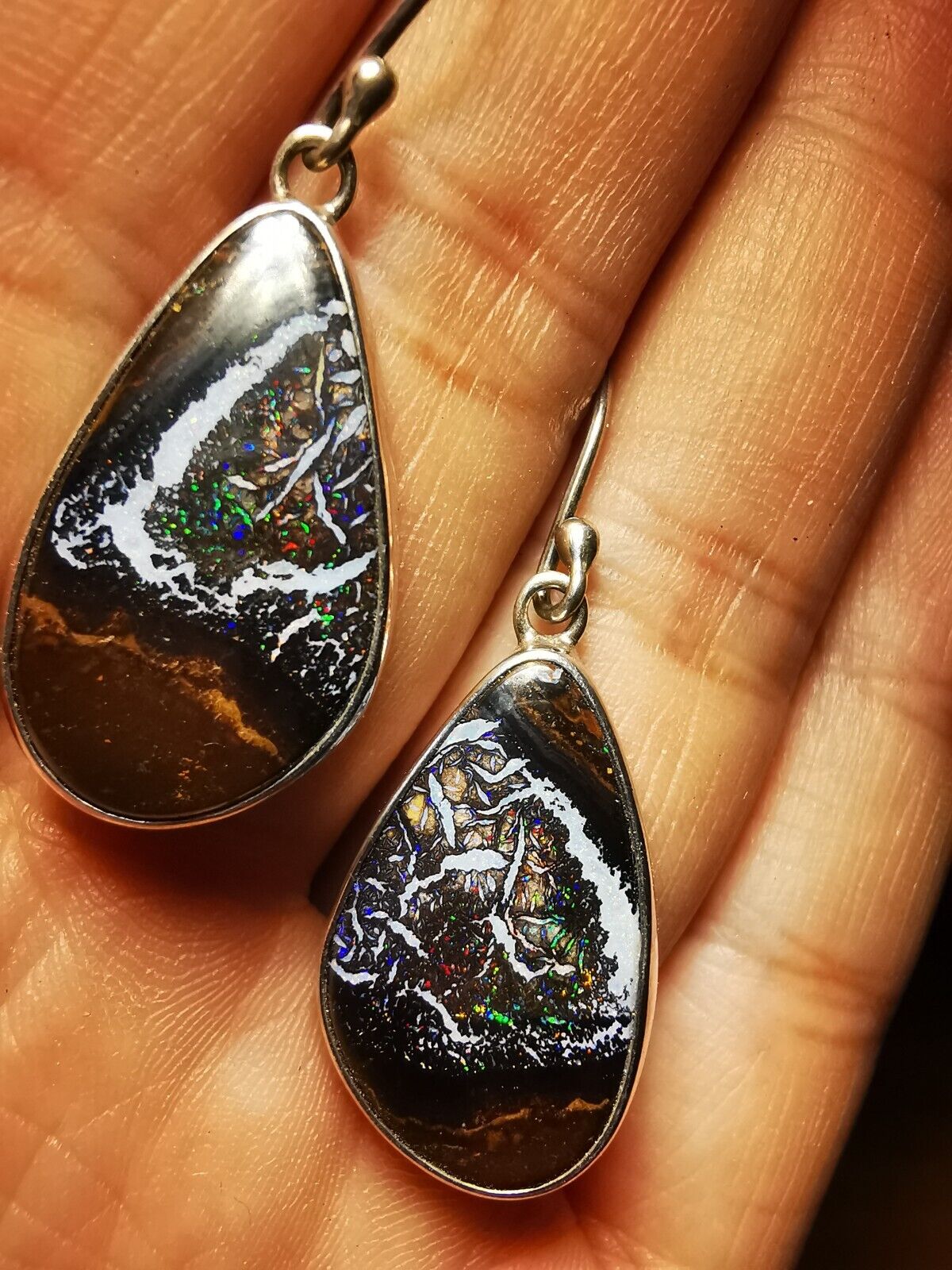 Coober Pedy rough opal Piece 19.5ct B1 with Beautiful Colour
