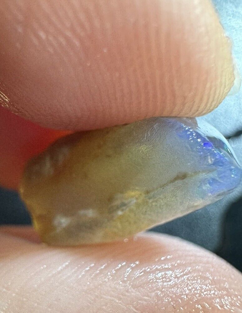 5 Carats Solid Rough Coober Pedy Opal Piece with Beautiful Colour pipe