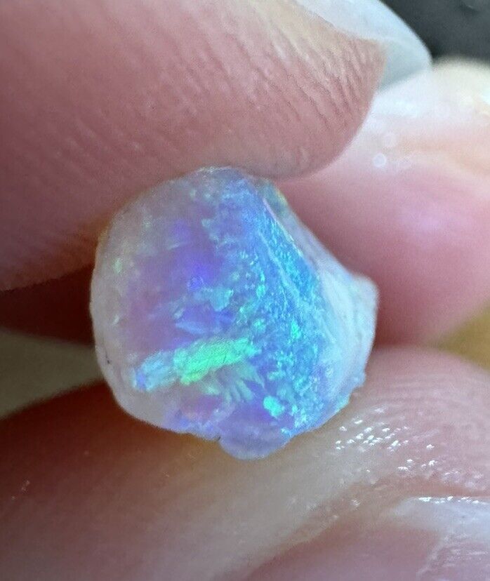 3.5 Carats Solid Rough Coober Pedy Opal Piece with Beautiful Colour