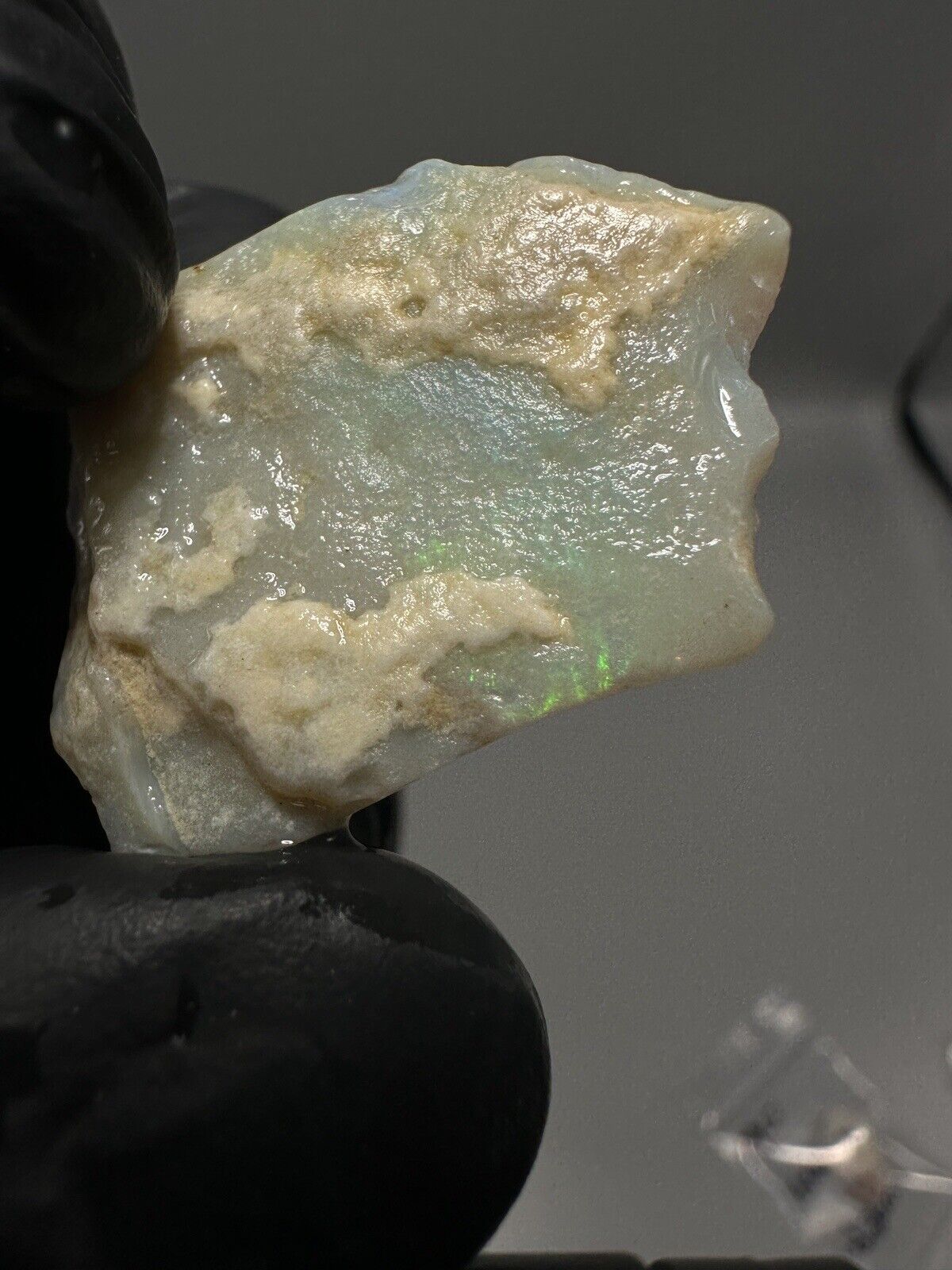 25.3 Carats Solid Rough Coober Pedy Crystal Opal with Beautiful Colour