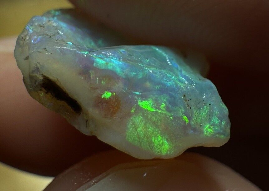 5 Carats Solid Rough Coober Pedy Opal Piece with Beautiful Colour B1