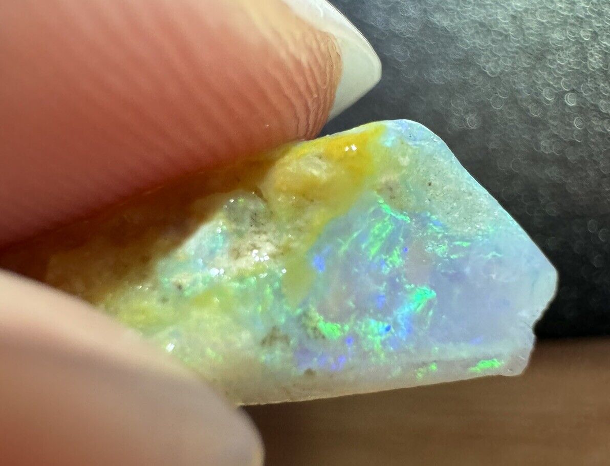 4.3 Carats Solid Rough Coober Pedy Opal Piece with Beautiful Colour