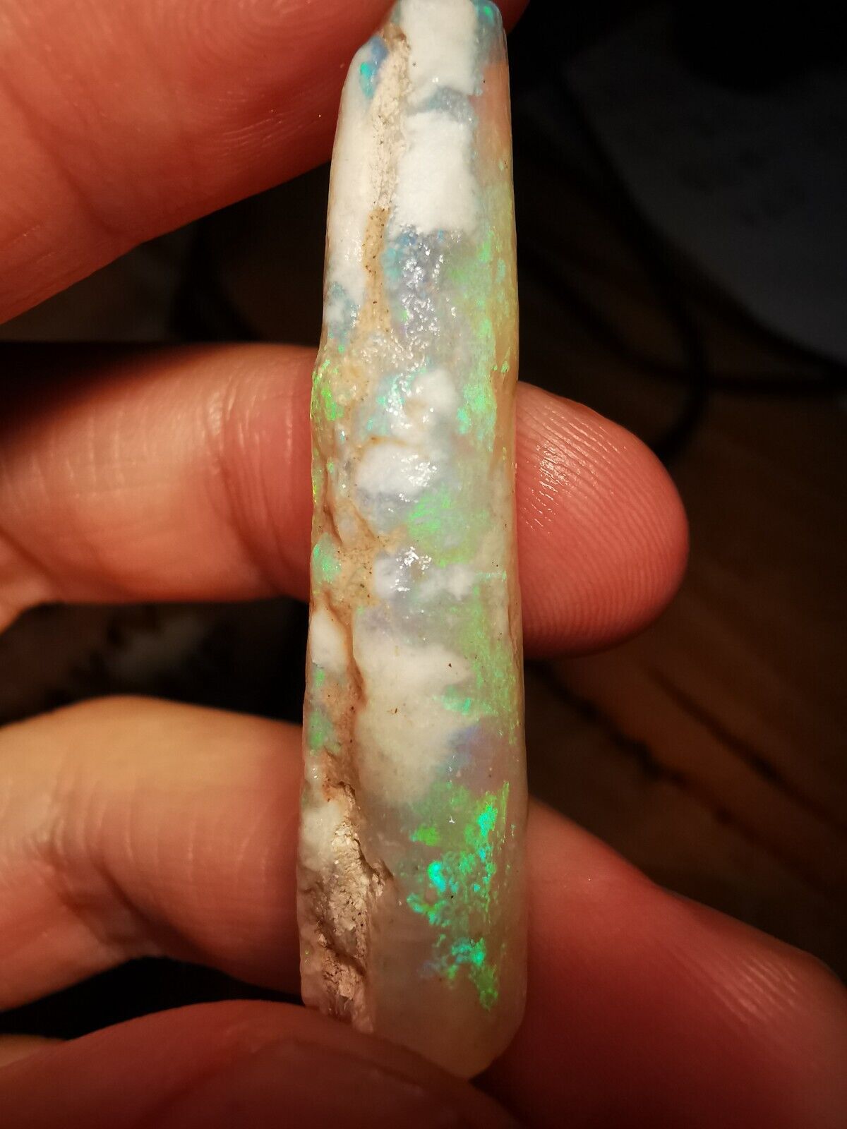 Coober Pedy Opal rough pipe 34ct with Beautiful Colour B1