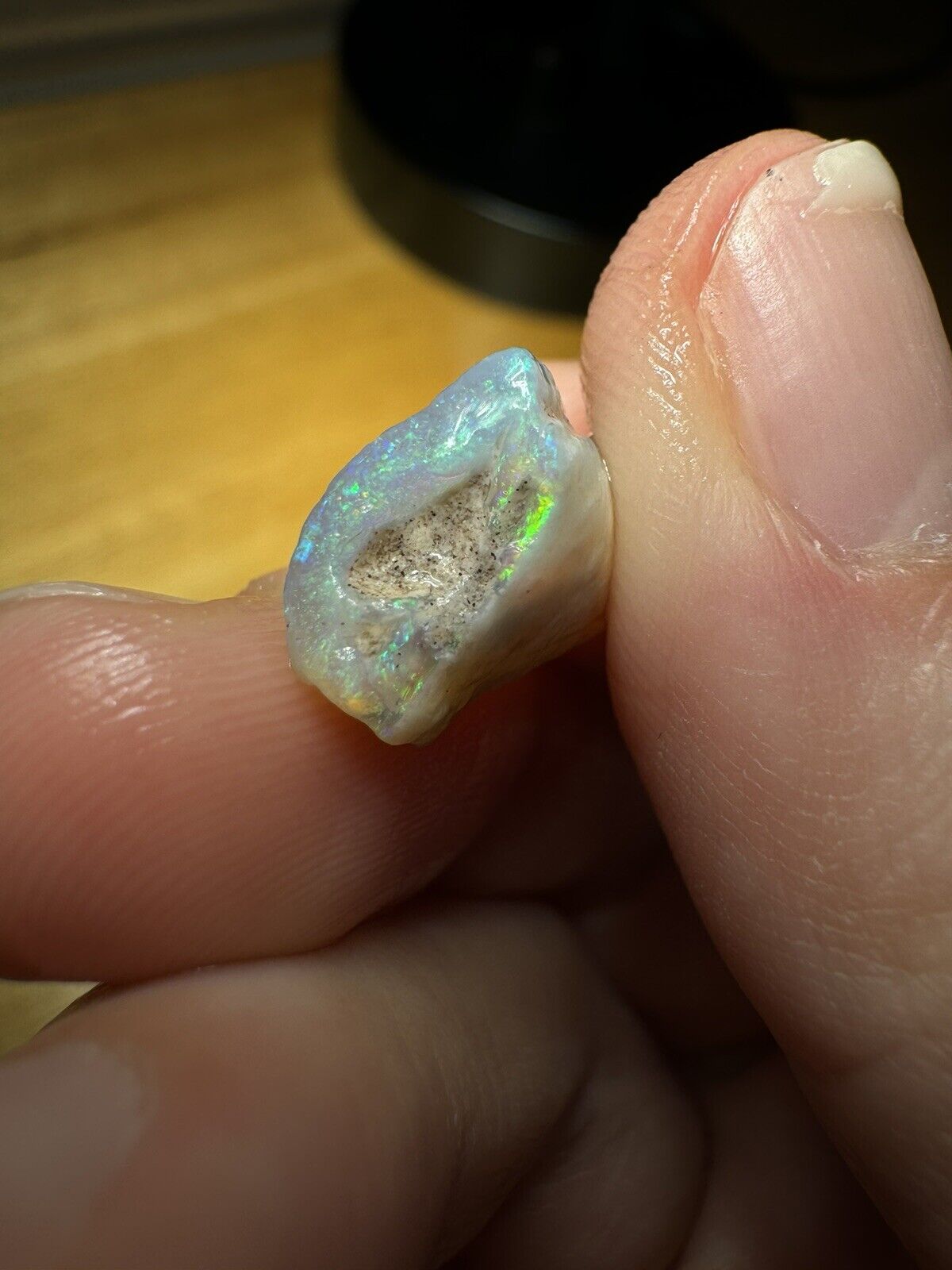 6.9 Carats Solid Rough Coober Pedy Opal Piece with Beautiful Colour B1 shell