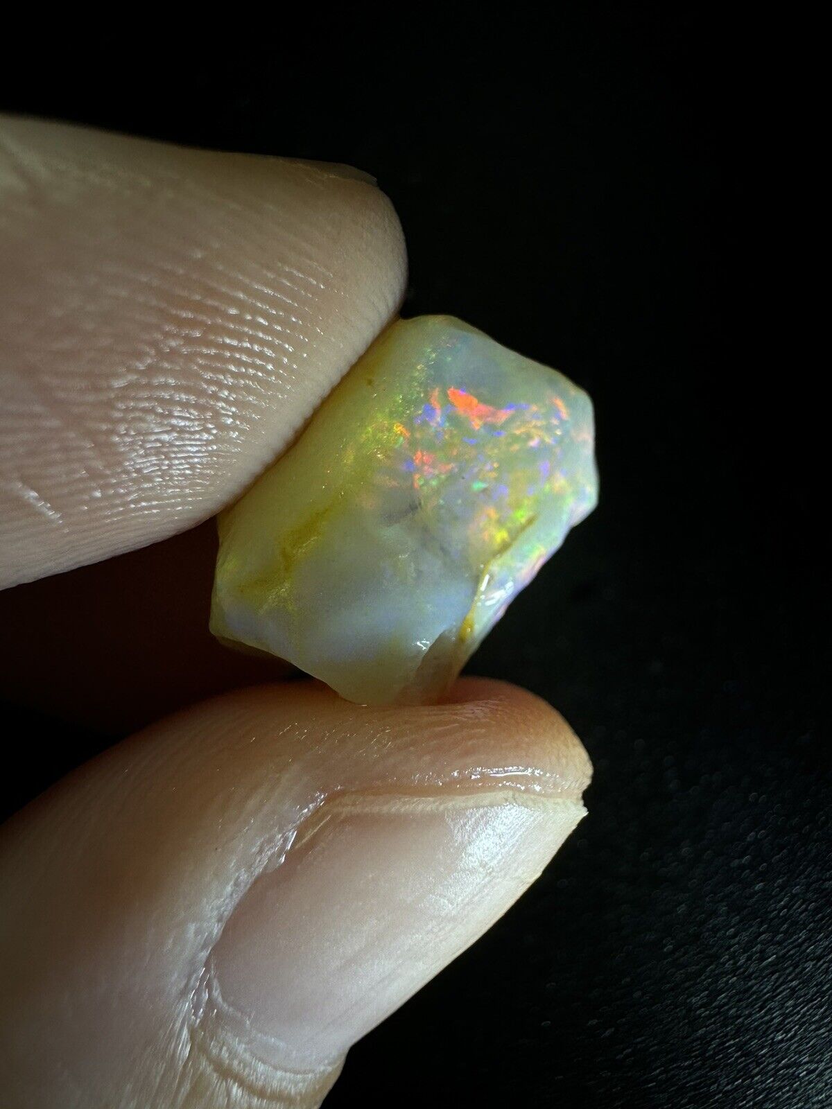 7.8 Carats Solid Rough Coober Pedy Opal Piece with Beautiful Colour B1