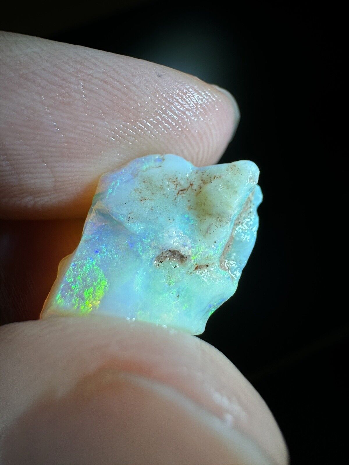 4.6 Carats Solid Rough Coober Pedy Opal Piece with Beautiful Colour MayT