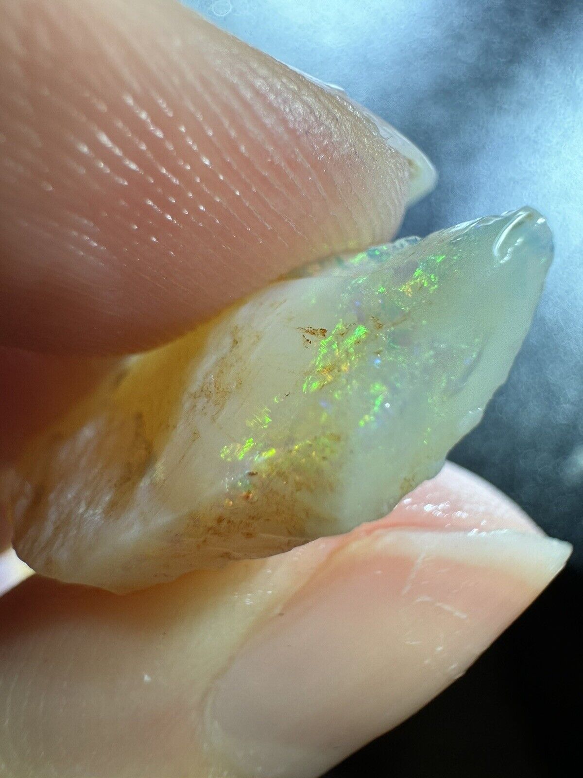 8.2 Carats Solid Rough Coober Pedy Opal Piece with Beautiful Colour