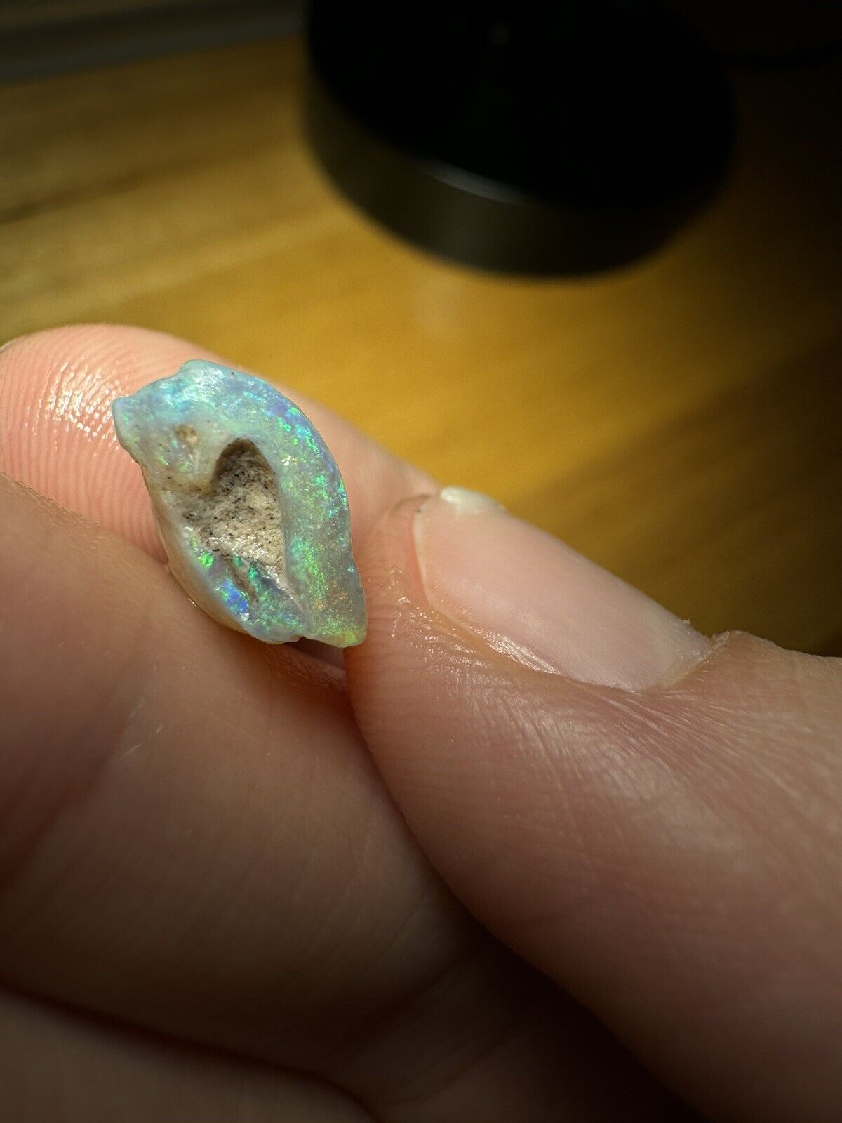 6.9 Carats Solid Rough Coober Pedy Opal Piece with Beautiful Colour B1 shell